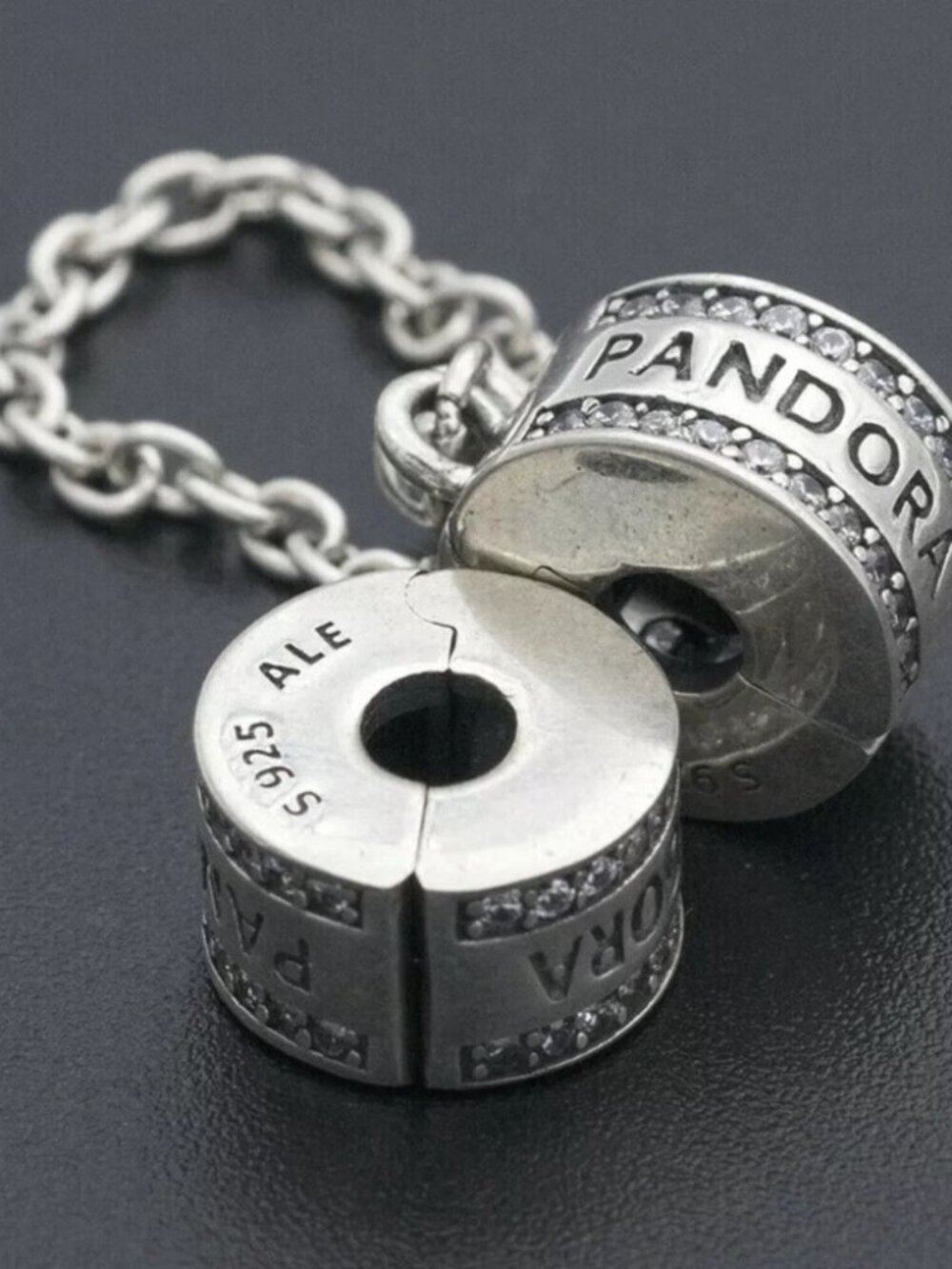 Pandora logo safety chain. - Picture 2 of 9
